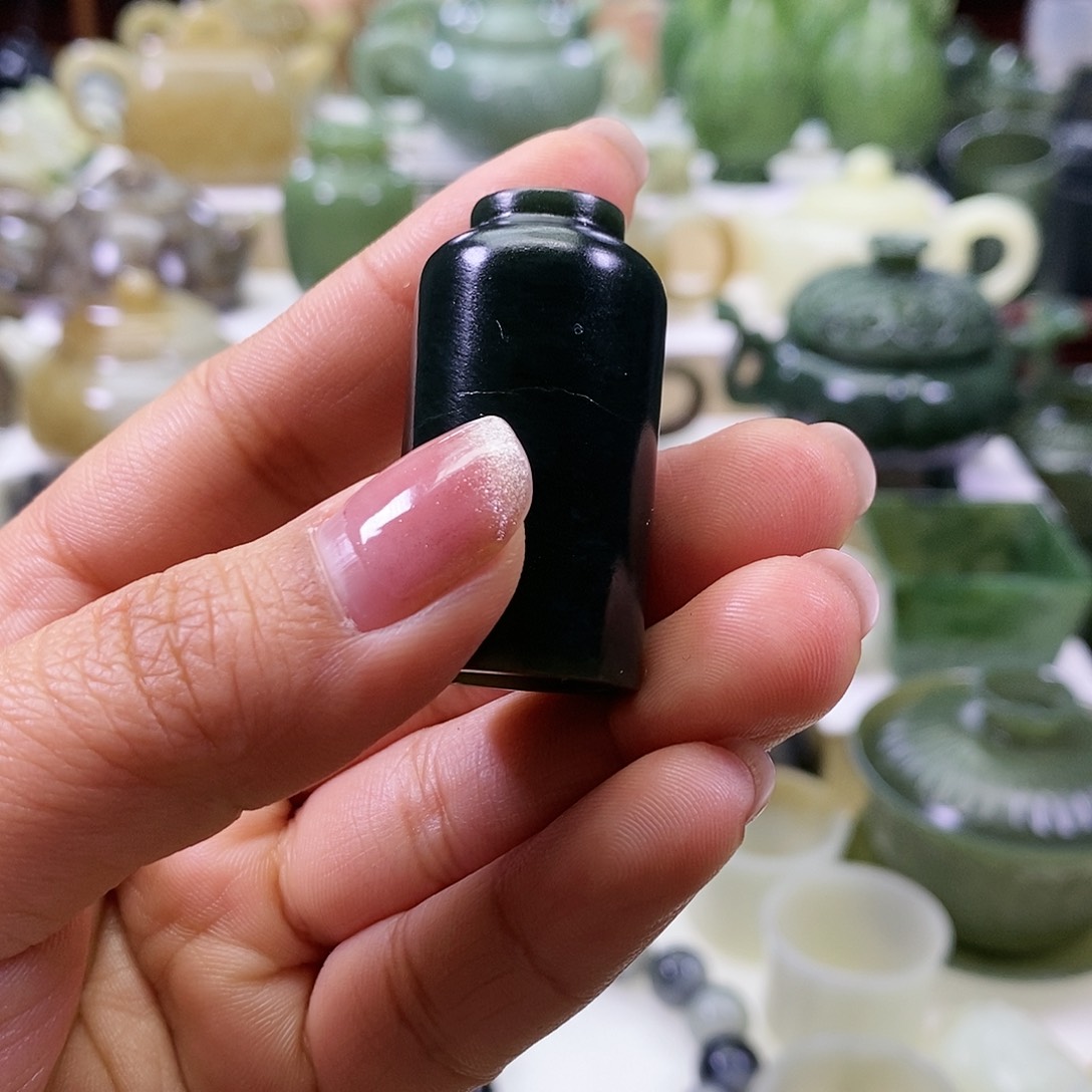 和田玉杯子未镶嵌奶*味