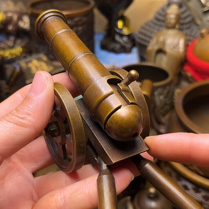 精美铜器批发档口