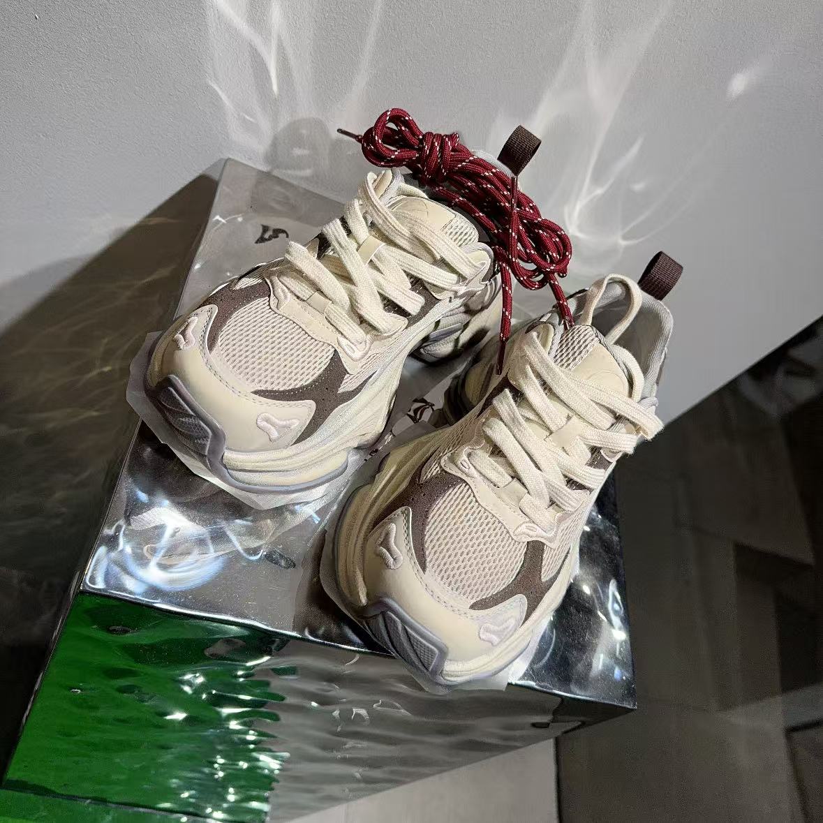 春苗女装      欧货米色老爹鞋（做旧款）   潮流网红休闲鞋