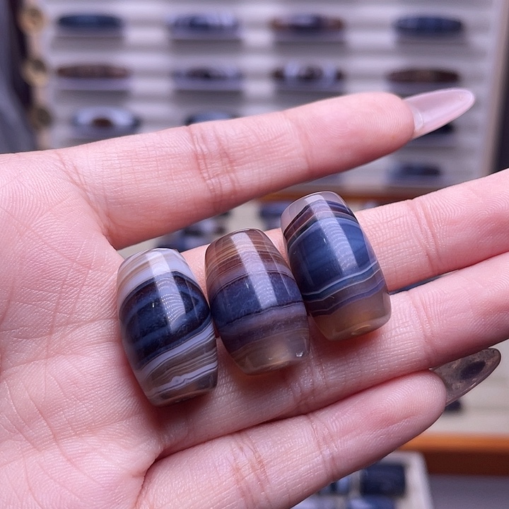 q***n玛瑙/玉髓未镶嵌颈饰