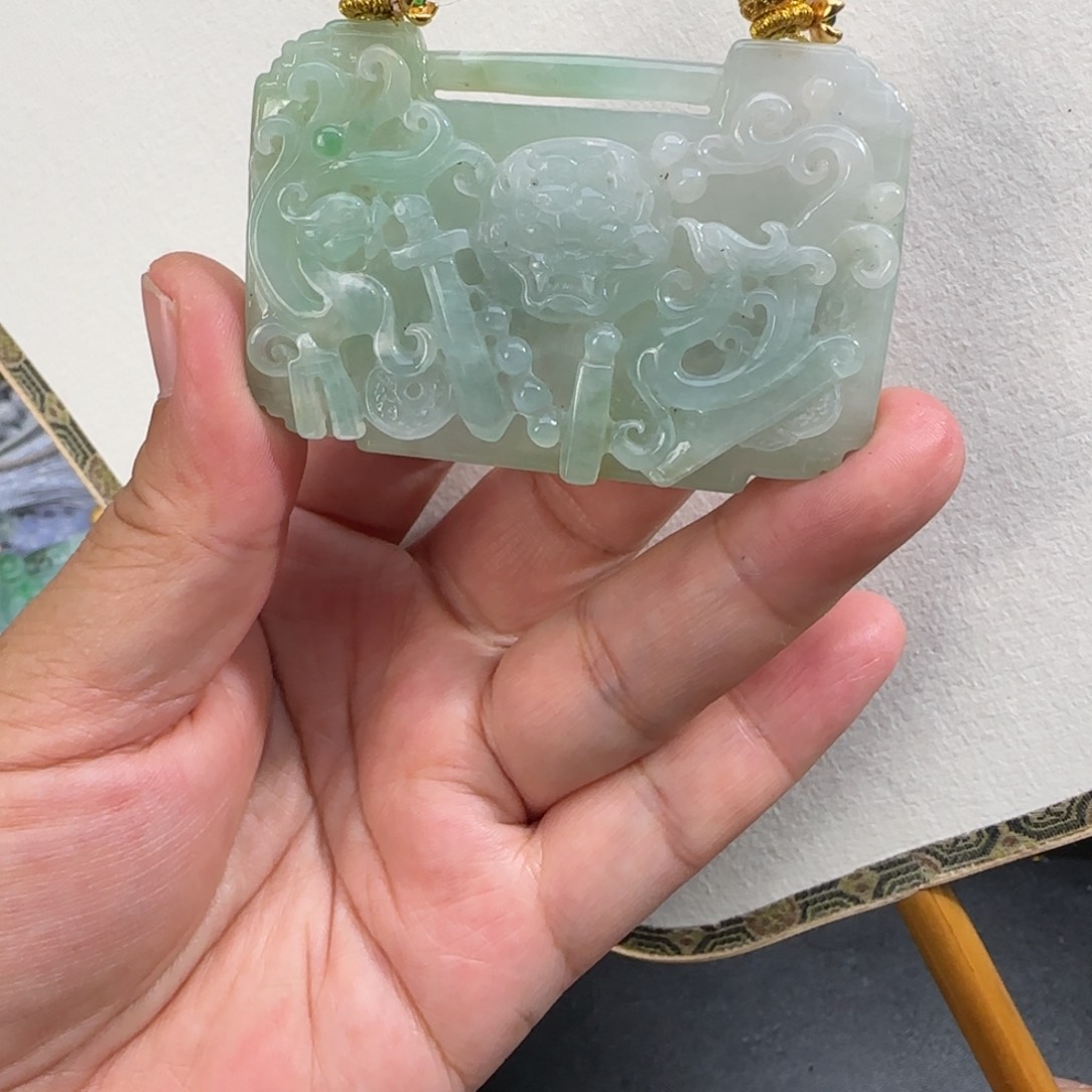 翡翠颈饰未镶嵌仿古
