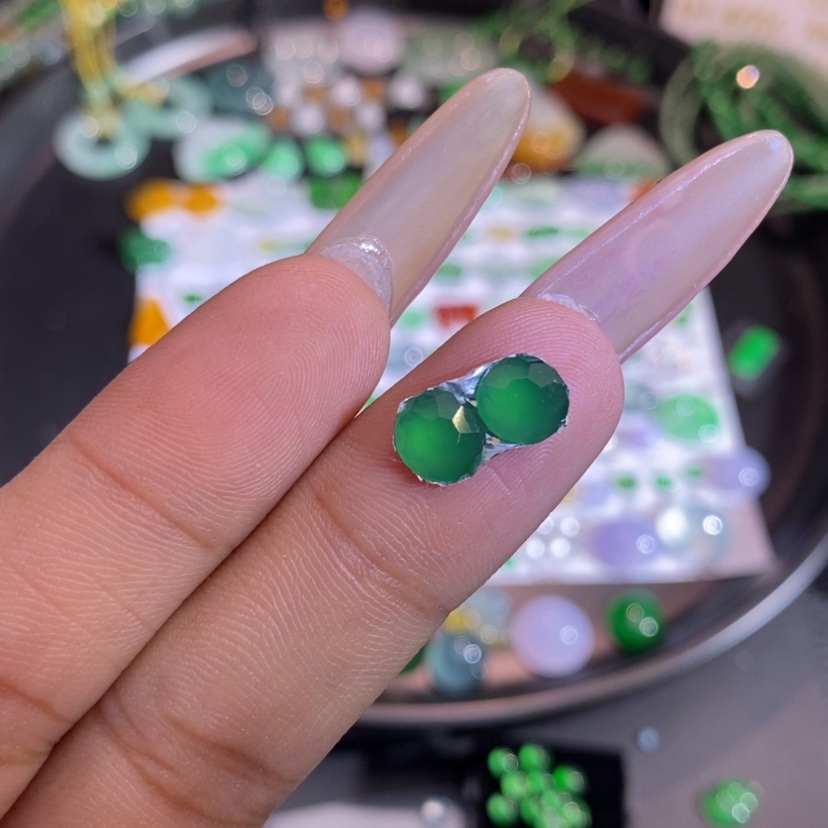 【闪购商品】翡翠挂件未镶嵌切割