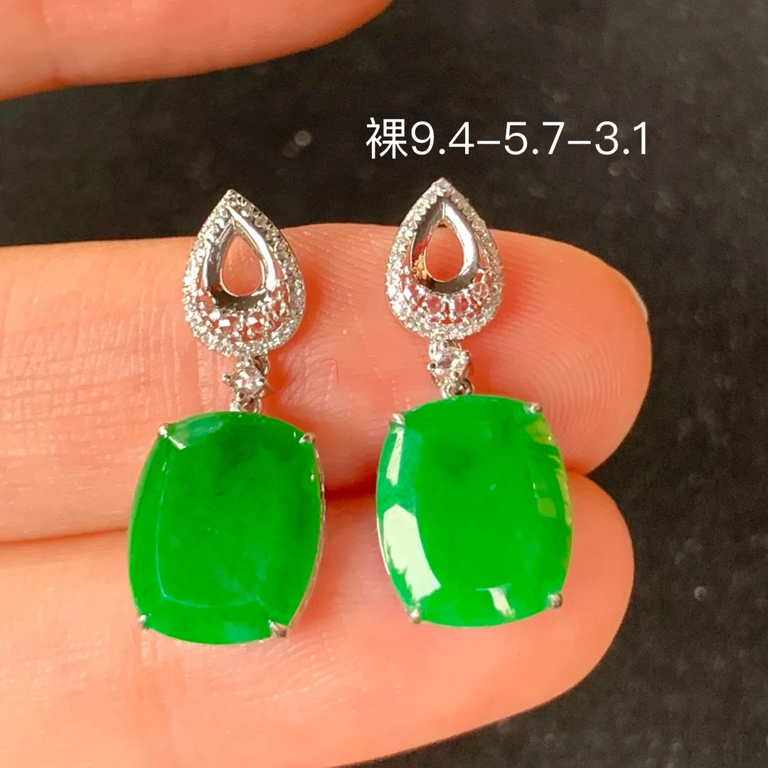 冰阳绿方糖天然翡翠耳饰 镶嵌精致