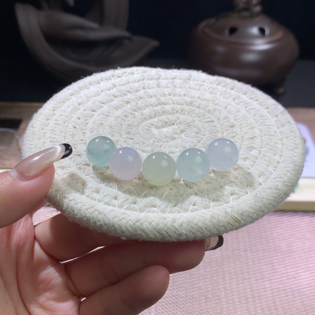 翡翠散珠马卡龙大卡位