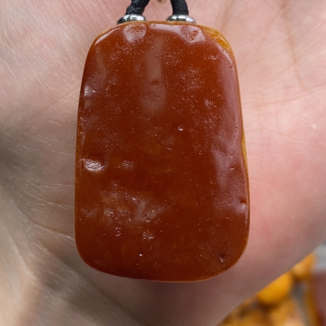 琥珀吊坠(赠链)未镶嵌