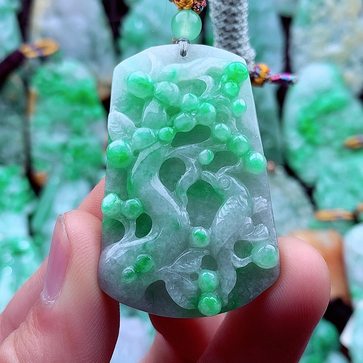 翡翠吊坠(不含链)未镶嵌