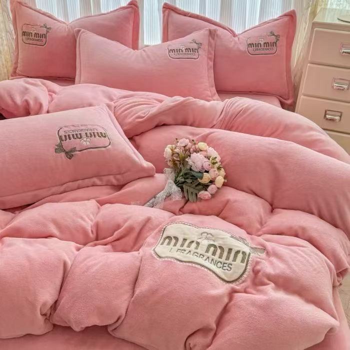 暖木杨（牛奶绒）加厚可爱柔软亲肤保暖纯色绒面