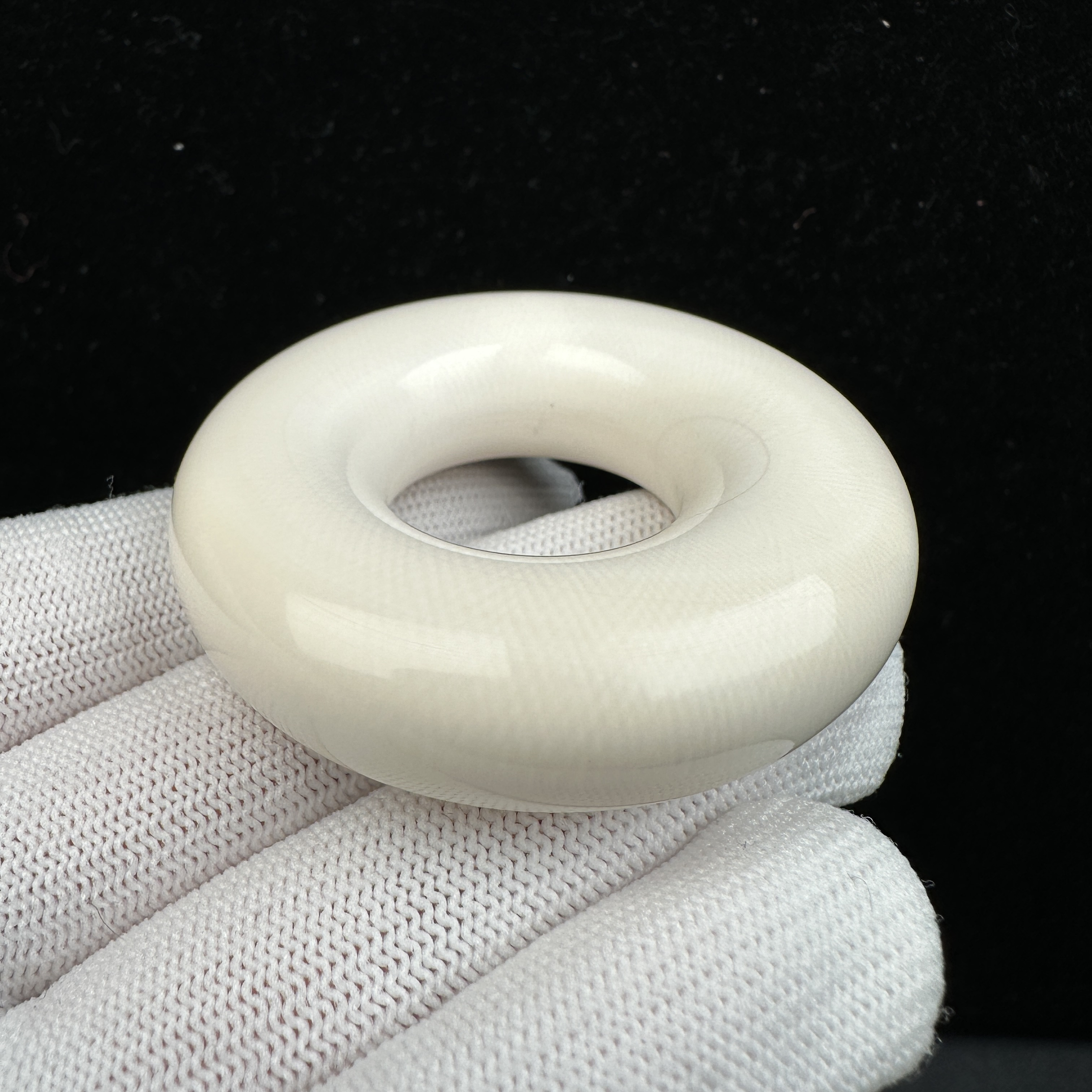 E1956天然猛犸牙 牙饼子 扣子54x22x14mm37.7克支持鉴定 假一罚四