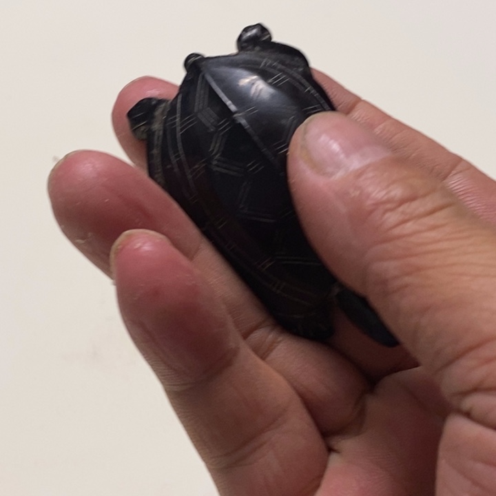 神***盾无纺布精选吉州窑乌龟摆件