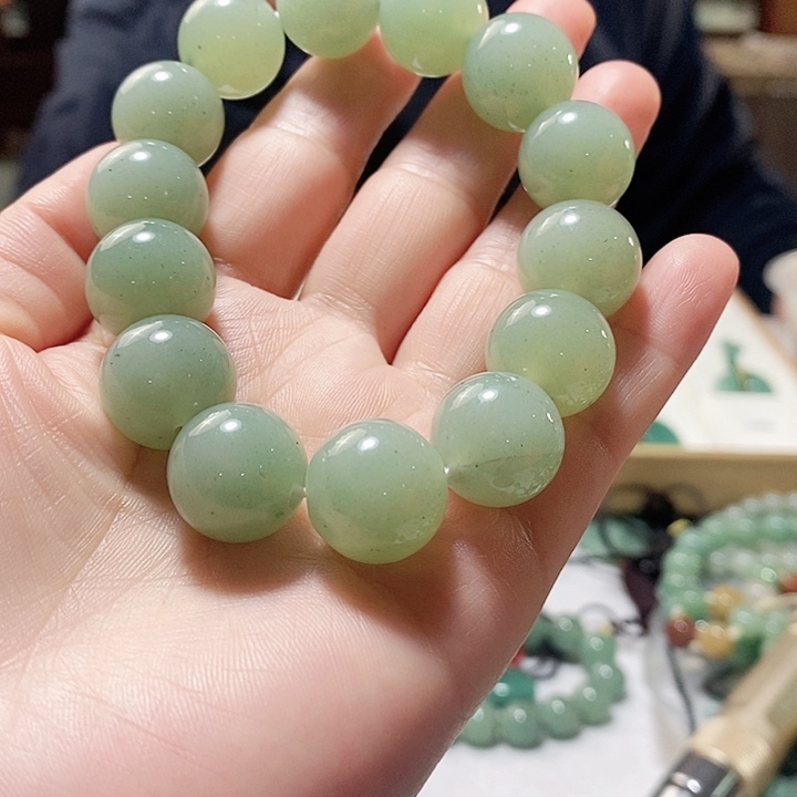 密玉（石英质玉）未镶嵌颈饰