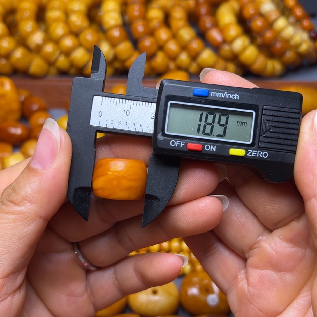 琥珀未镶嵌吊坠(不含链)