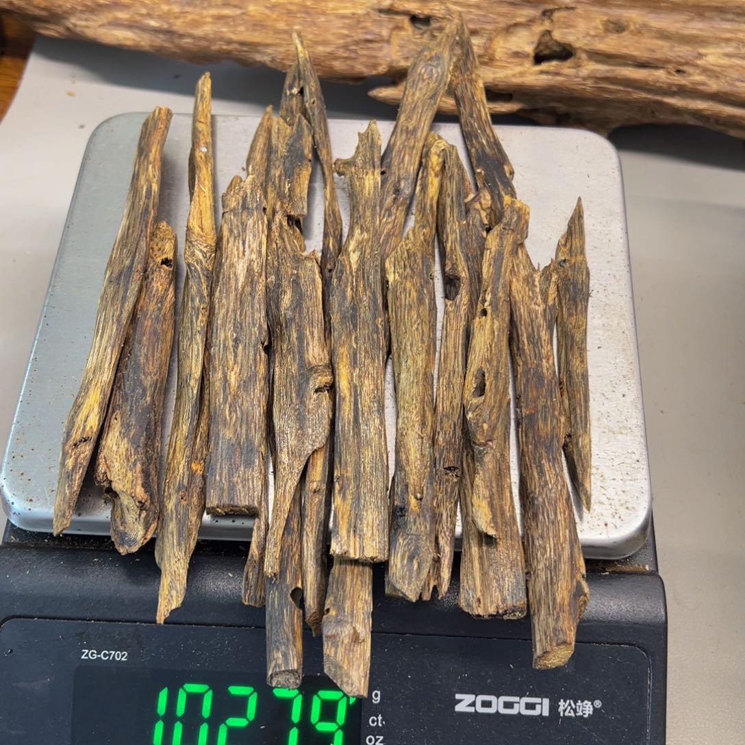 沉香沉香碎屑汝湖树枝料100克