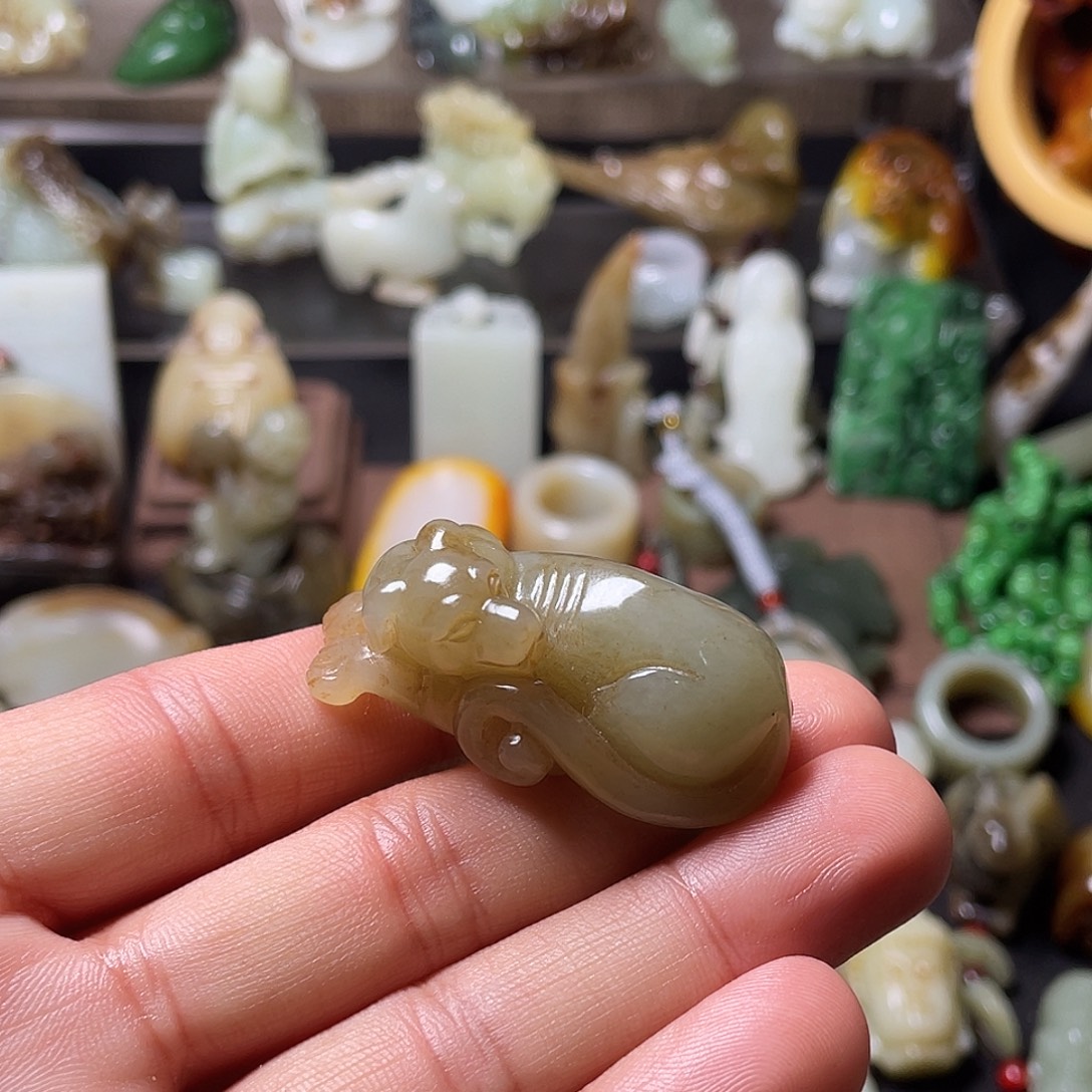中***堂和田玉（糖玉）未镶嵌颈饰