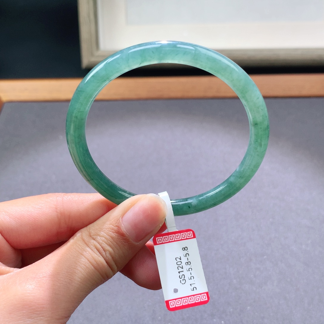 翡翠手镯未镶嵌天然翡翠手镯叮当镯