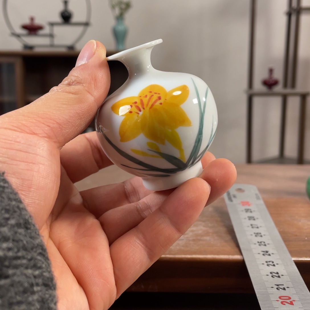 瓶花瓶摆件的时候