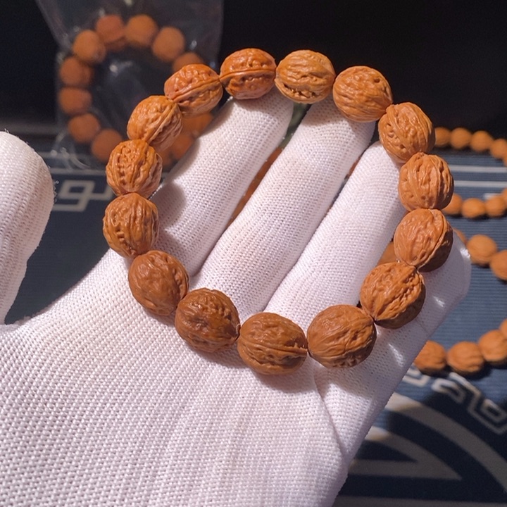 文玩核桃手串……10