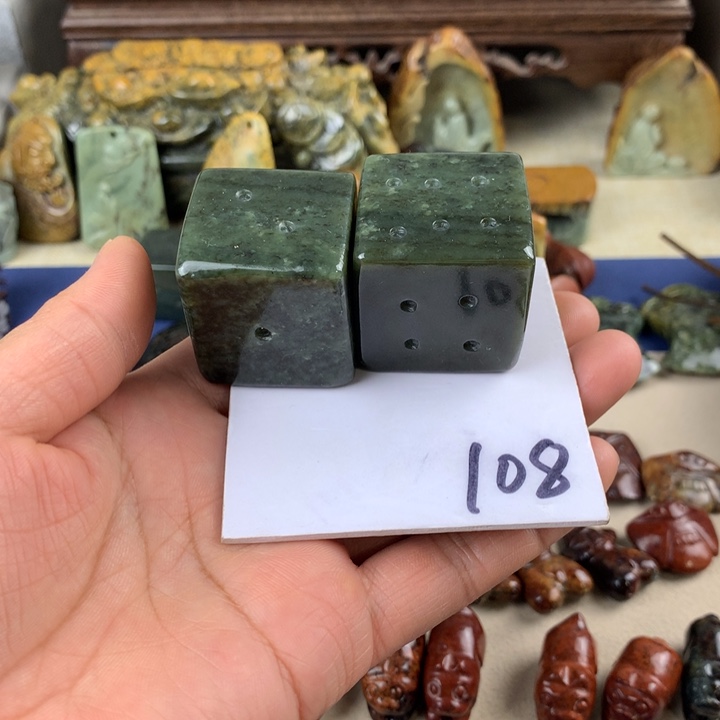 岫岩河磨玉（透闪石质玉）手把件未镶嵌