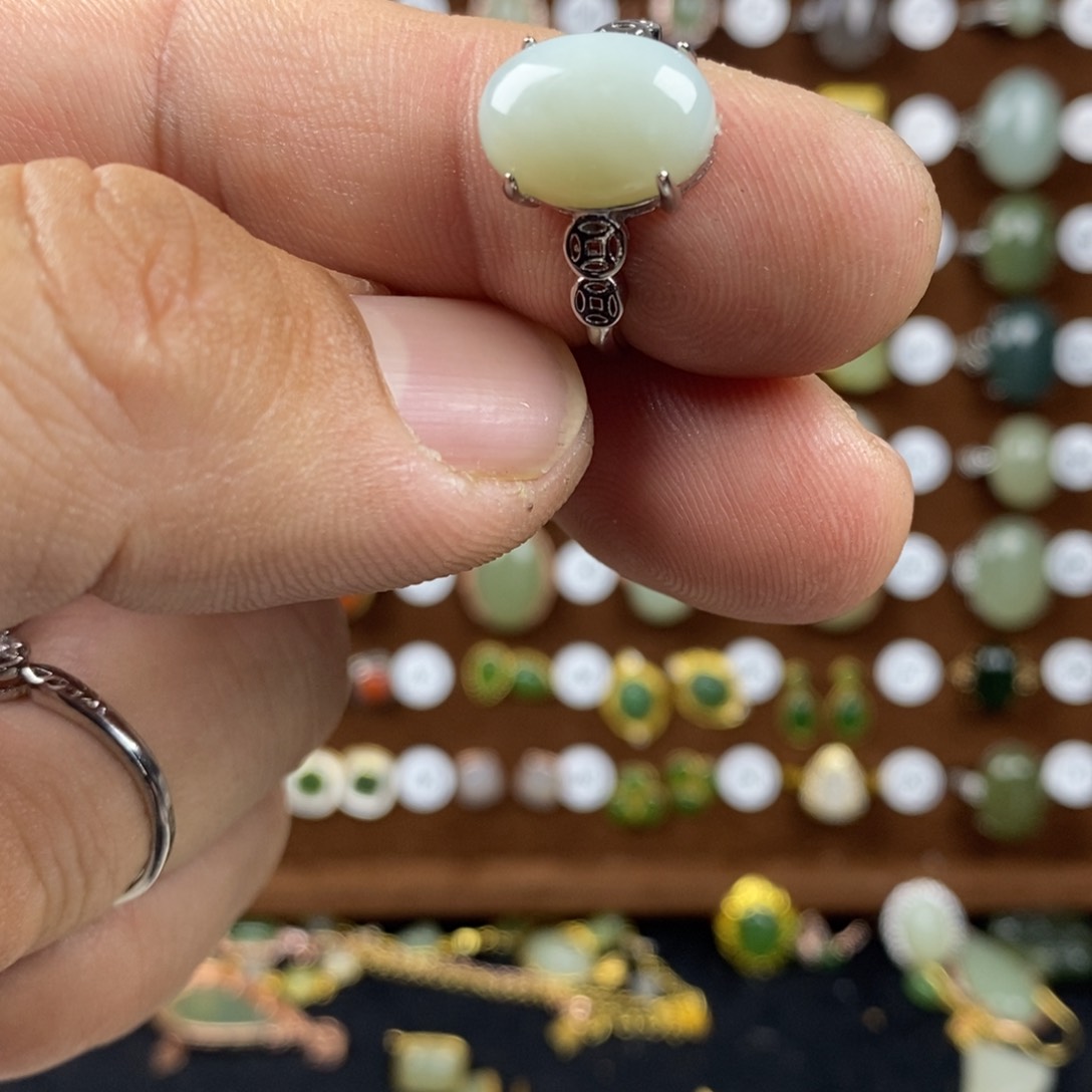 和田玉（白玉）戒指合金