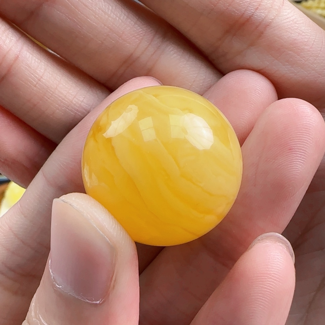 未镶嵌琥珀珠宝奇石