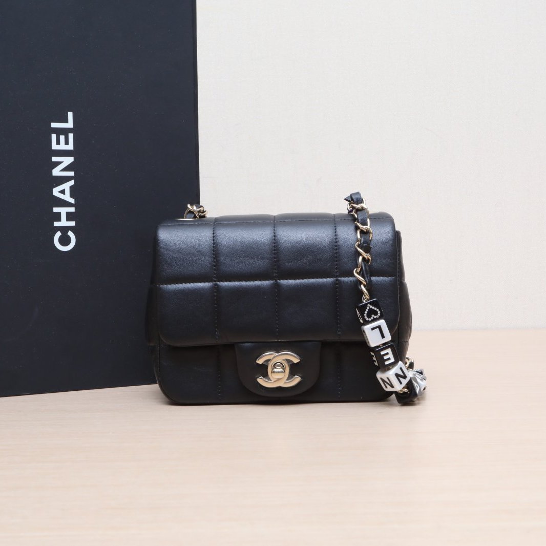 95新 Chanel/香奈儿 小花姑姑257398 23C 口盖包 16.5cm 黑色