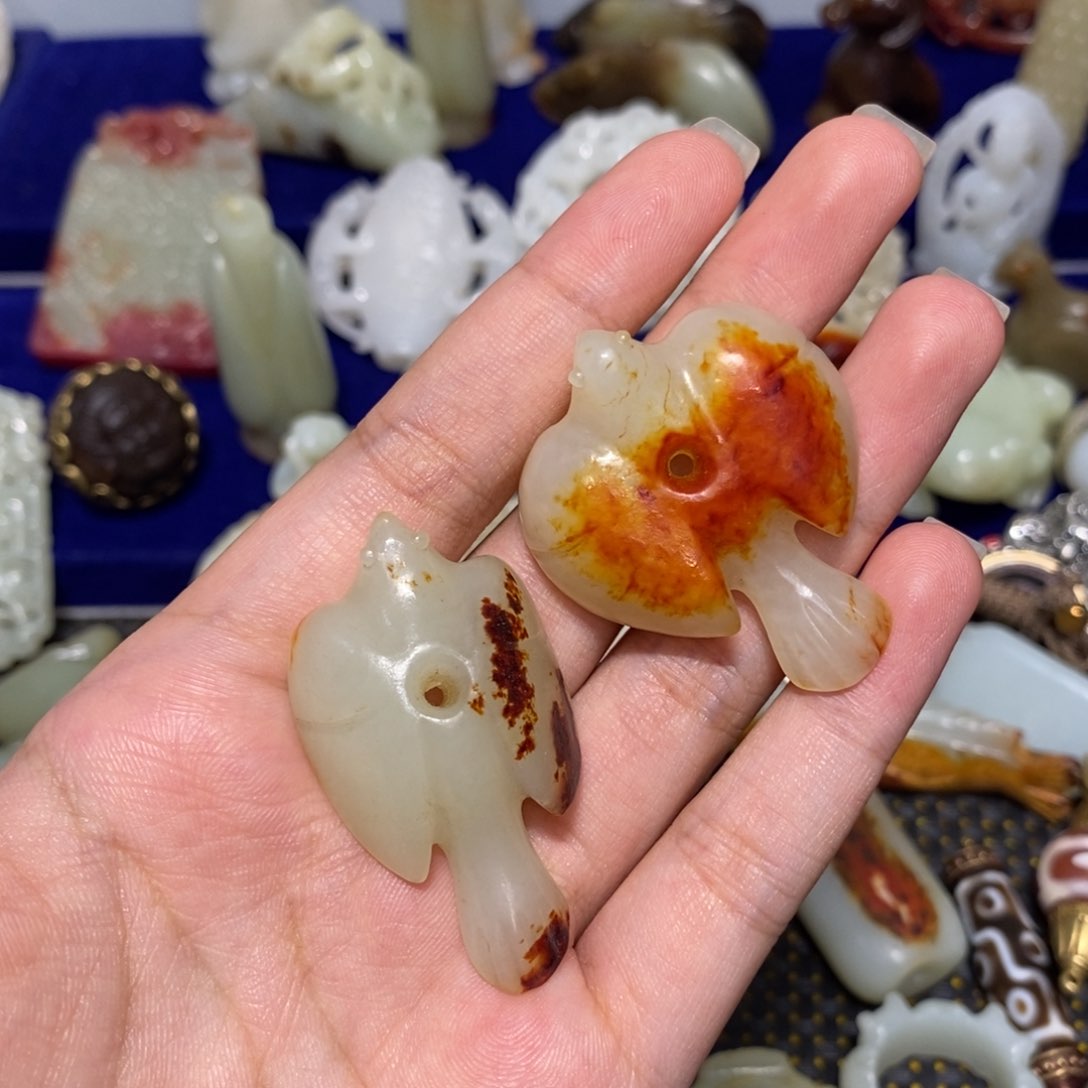 用***6和田玉未镶嵌颈饰