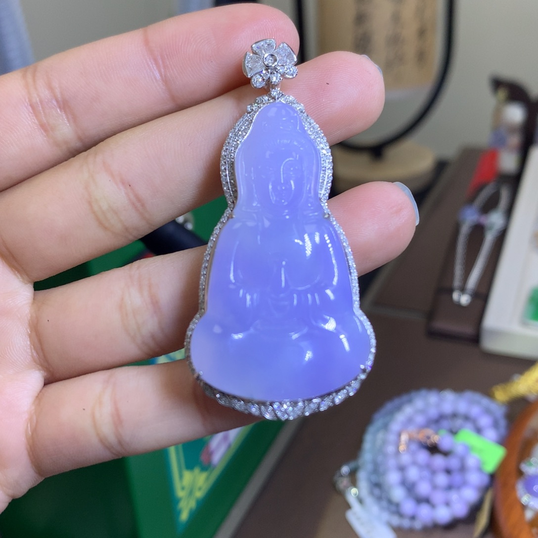 翡翠颈饰18K金镶嵌翡翠