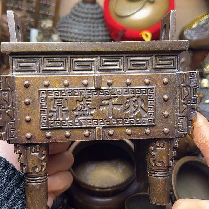 铜器摆件老王直播间