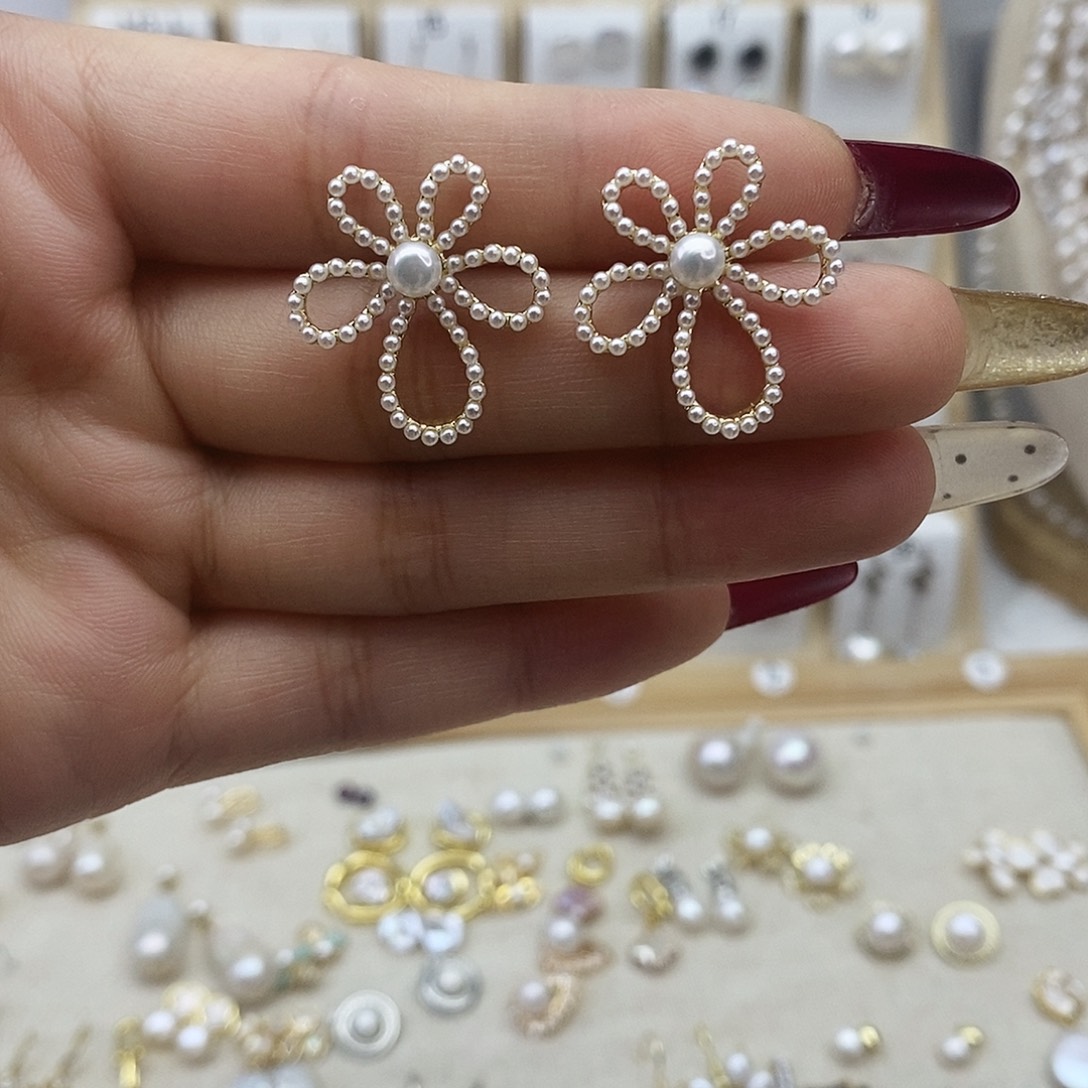 淡水珍珠未镶嵌耳饰