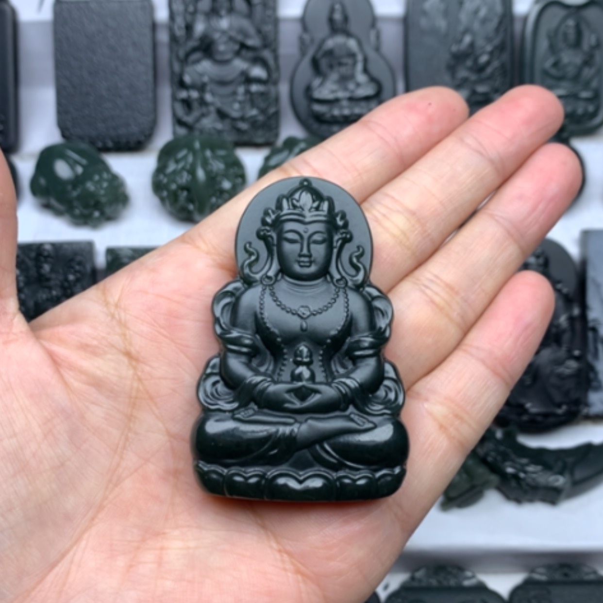 【闪购商品】和田玉未镶嵌颈饰牛*