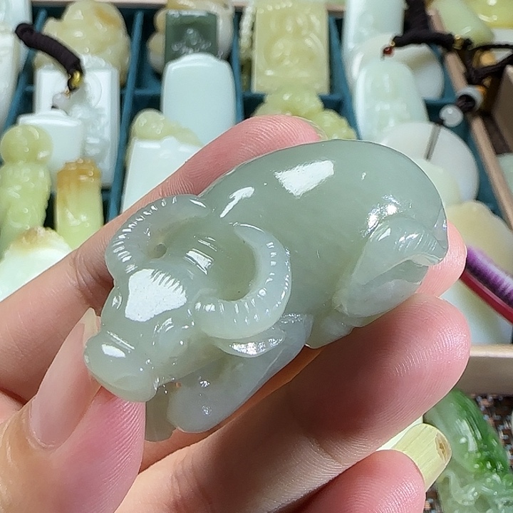 颈饰未镶嵌和田玉