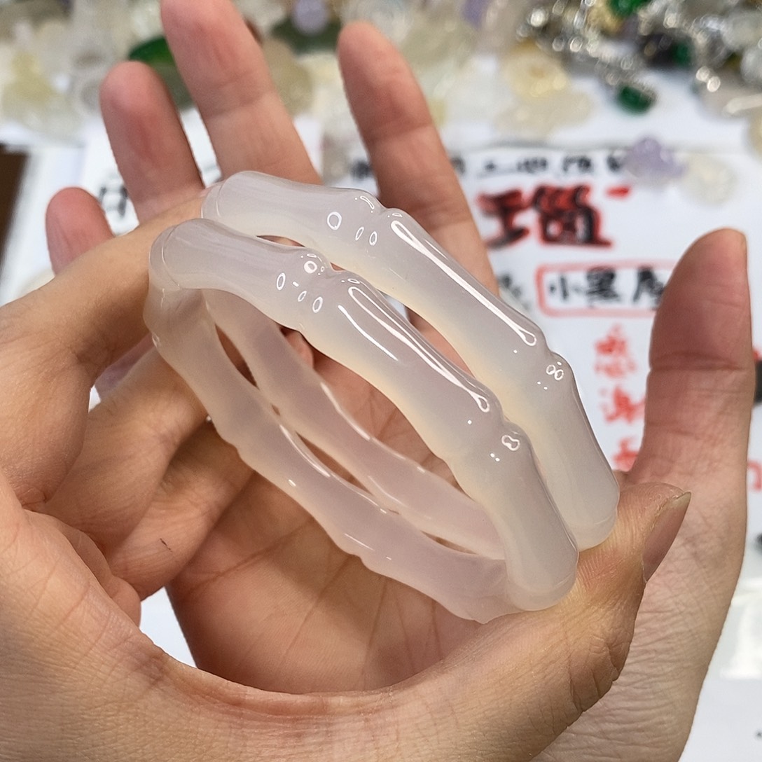 玛瑙/玉髓未镶嵌手镯A400。61+