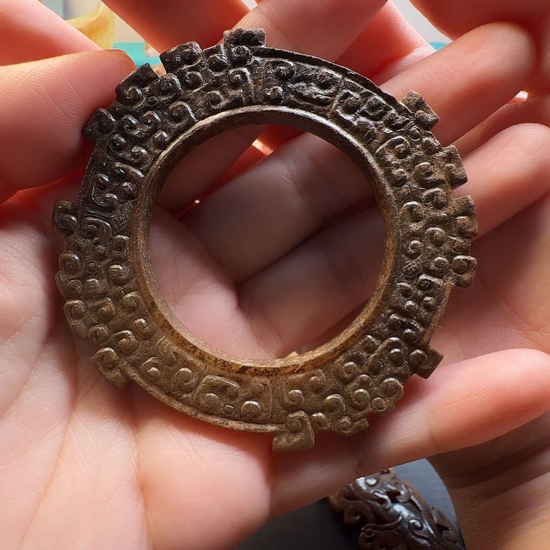 9***7                        配饰