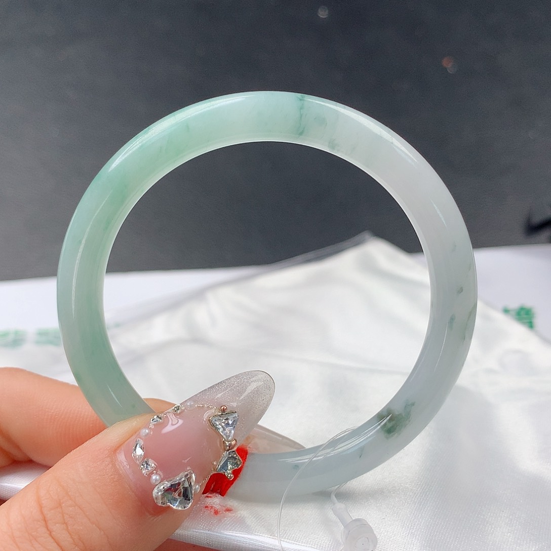 翡翠手镯未镶嵌0017圆51.8