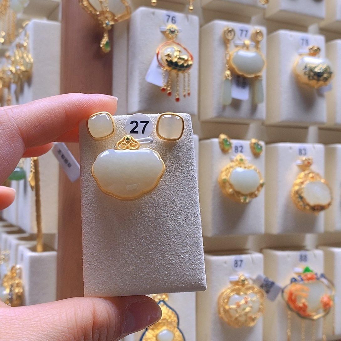 和田玉颈饰银S925镶嵌