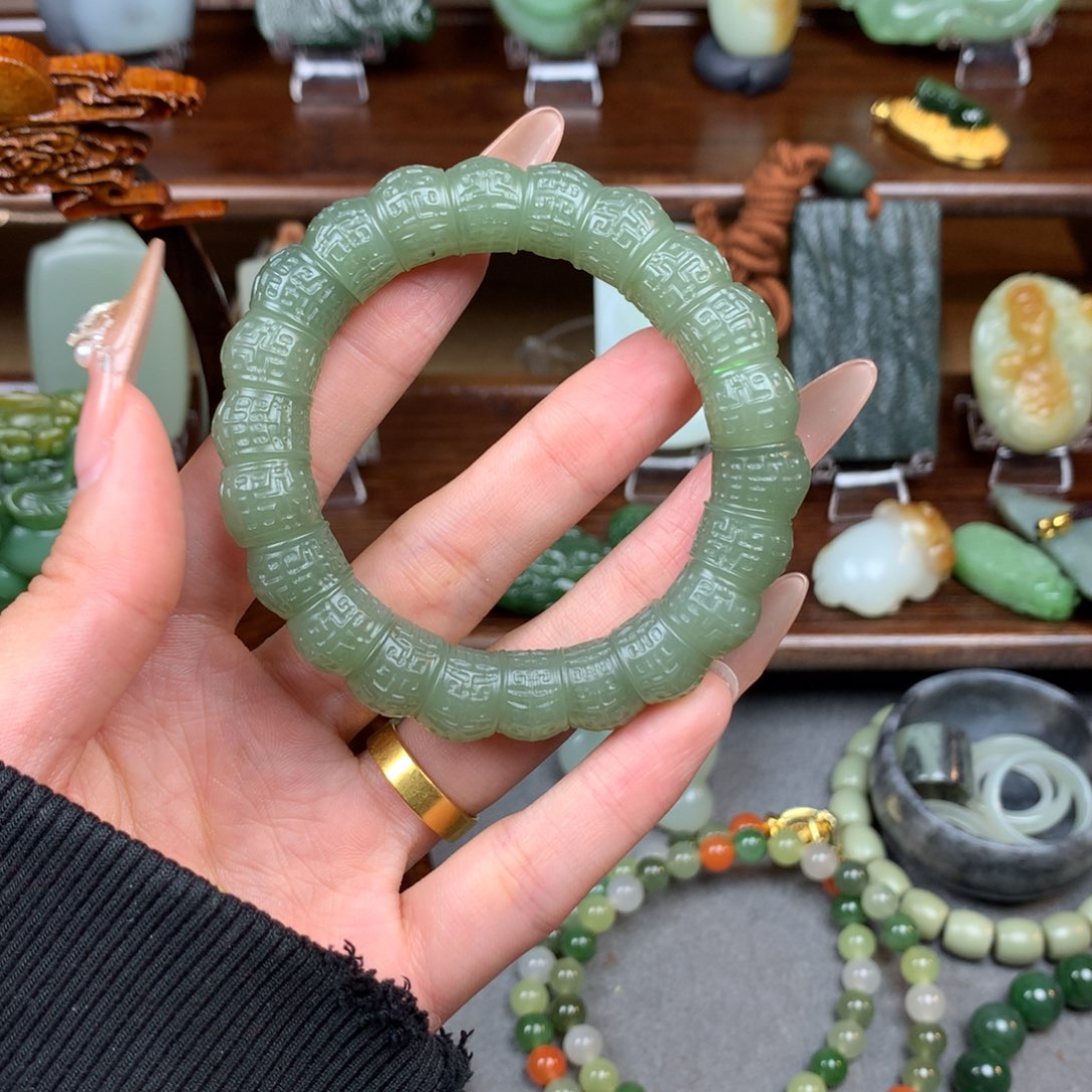 和田玉（糖玉）挂件未镶嵌