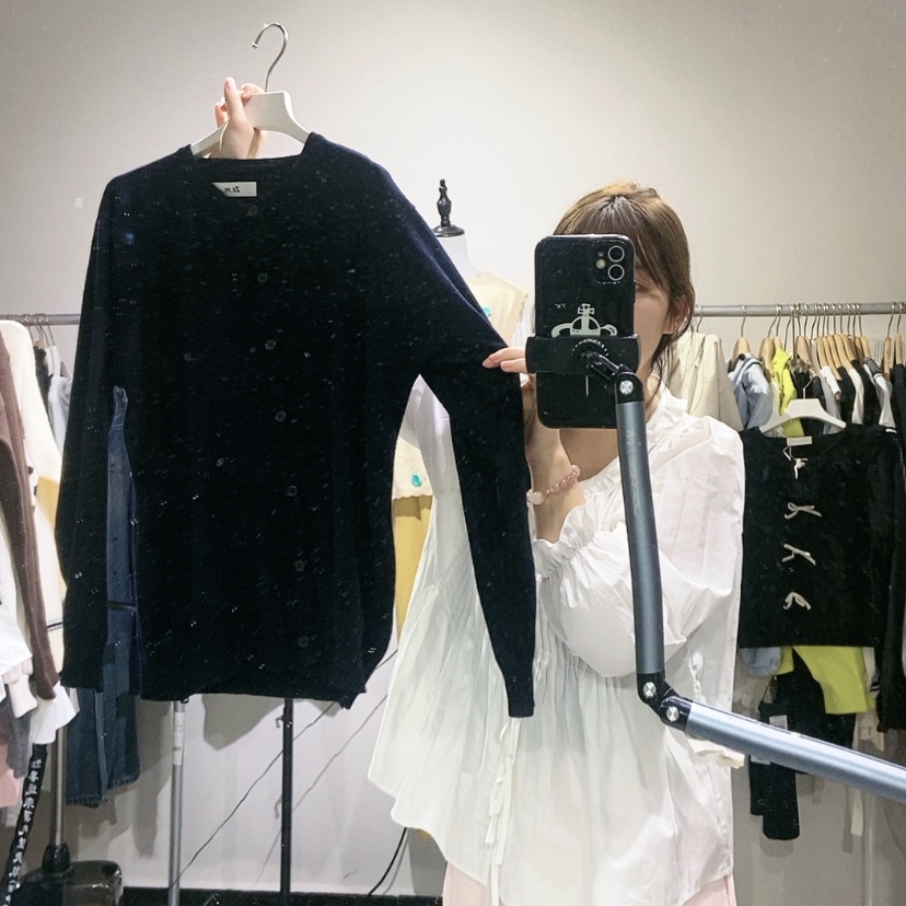 【闪购商品】黑色开衫