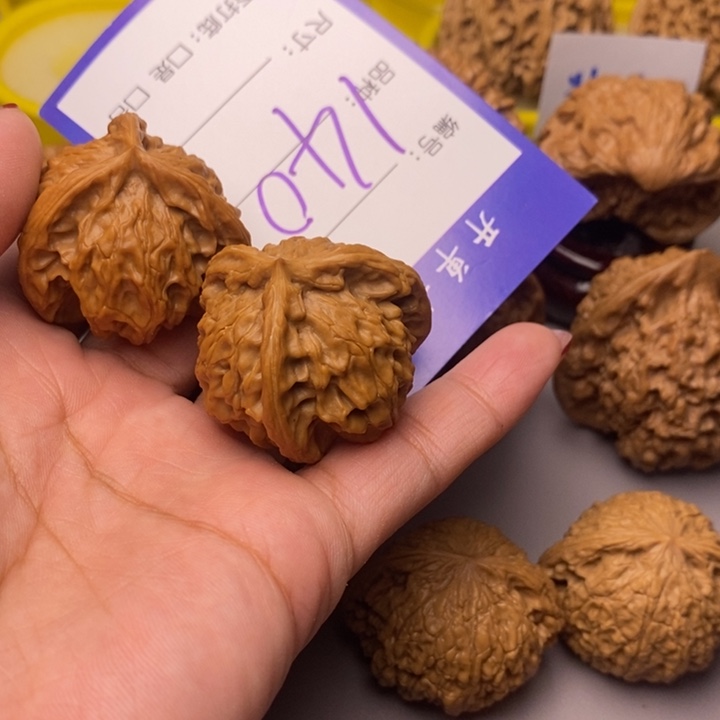 文玩核桃把件恪**心140号三棱