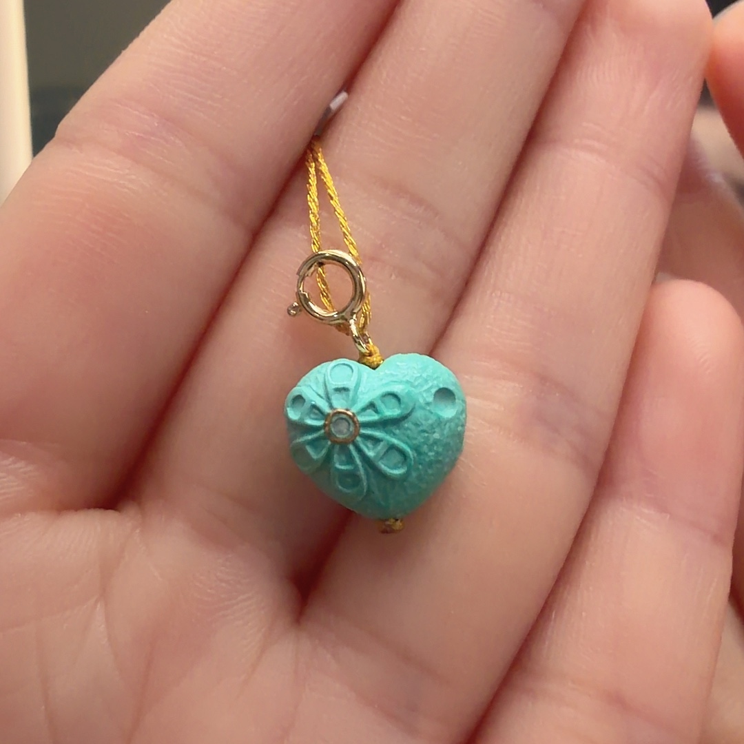 绿松石未镶嵌颈饰