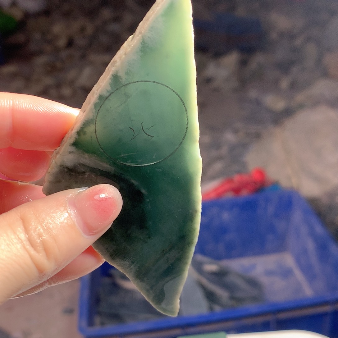 翡翠挂件未镶嵌翡翠原料