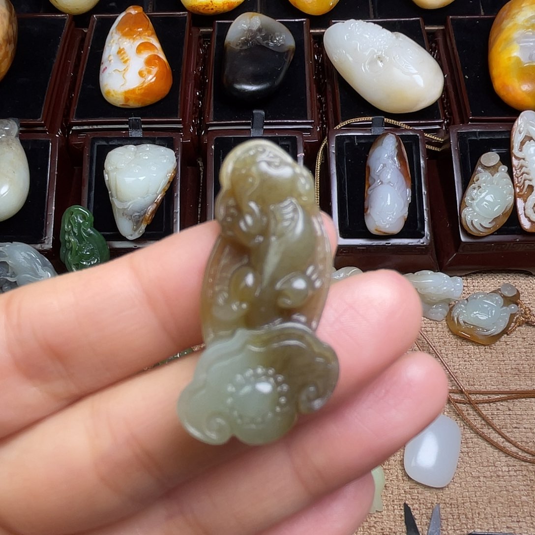 和田玉未镶嵌挂件