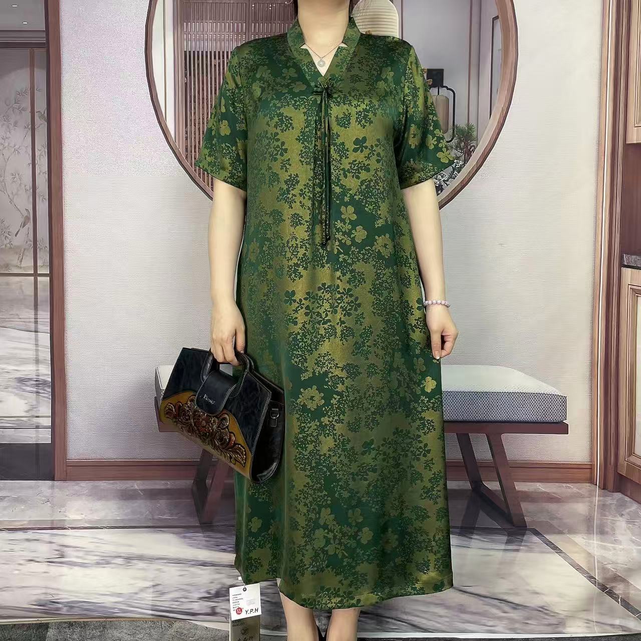 Q58029烫金碎花连衣裙