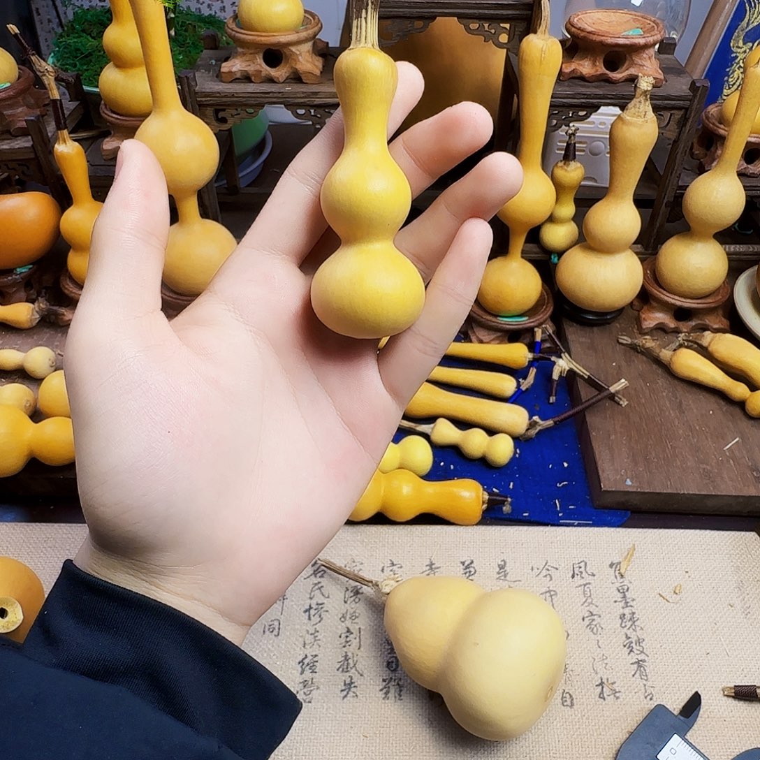 *****你是谁在你身边我在等