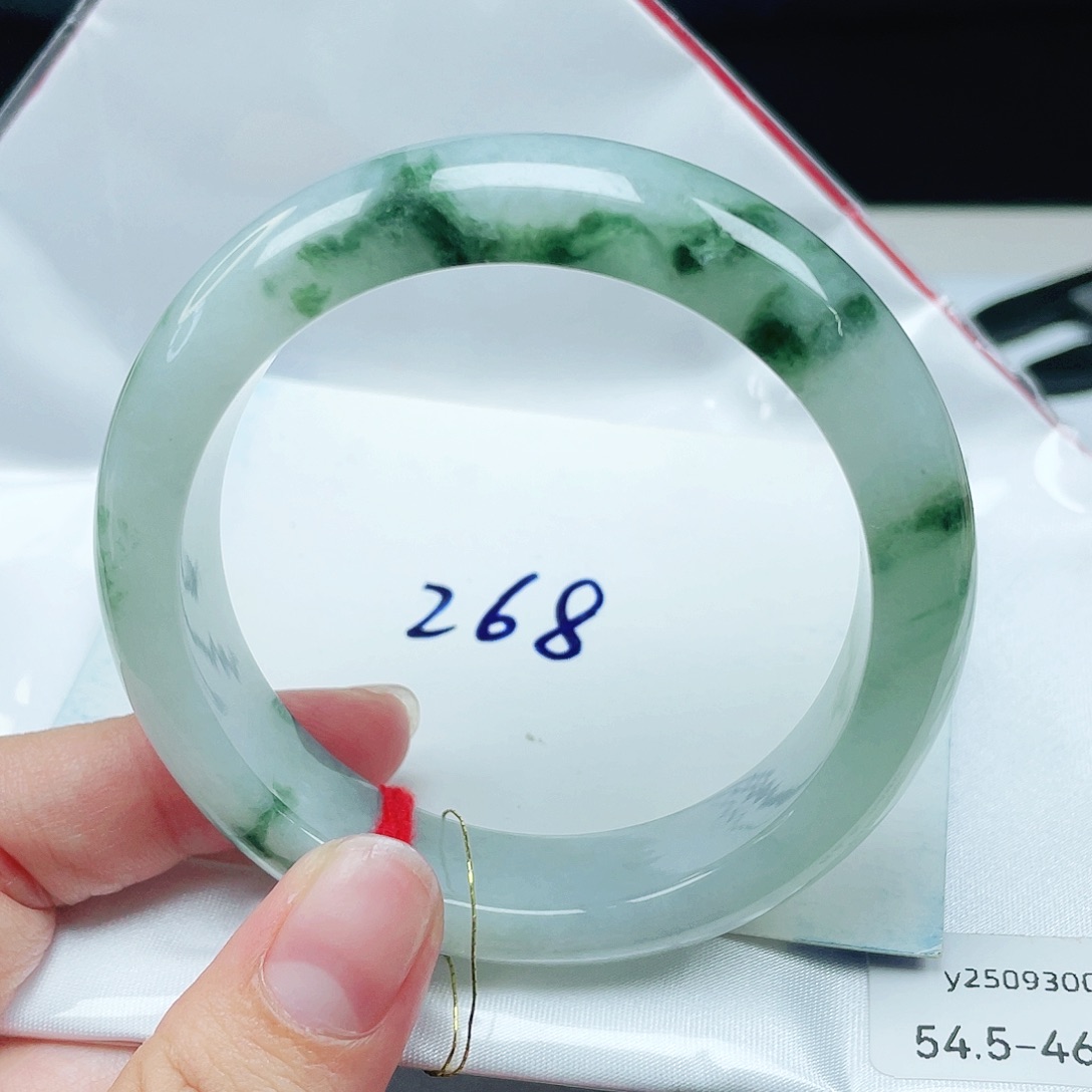翡翠未镶嵌手镯正圈54.5
