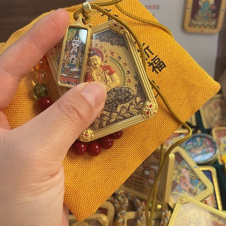 织绣？**宠我是一只小小鸟呀哈哈