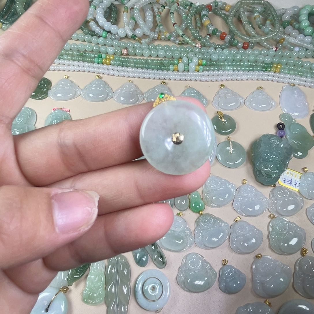 翡翠颈饰18K金镶嵌平安扣