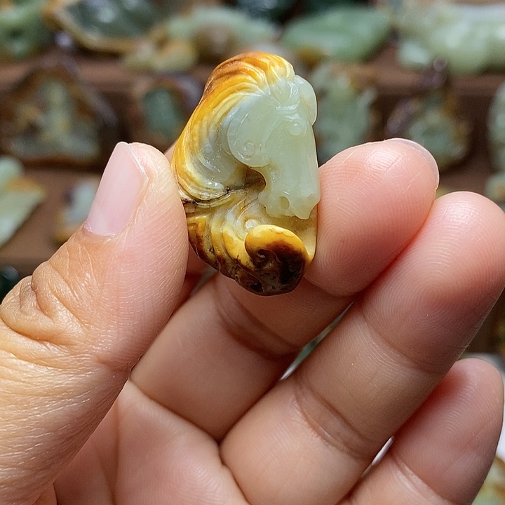 岫岩河磨玉（透闪石质玉）未镶嵌颈饰