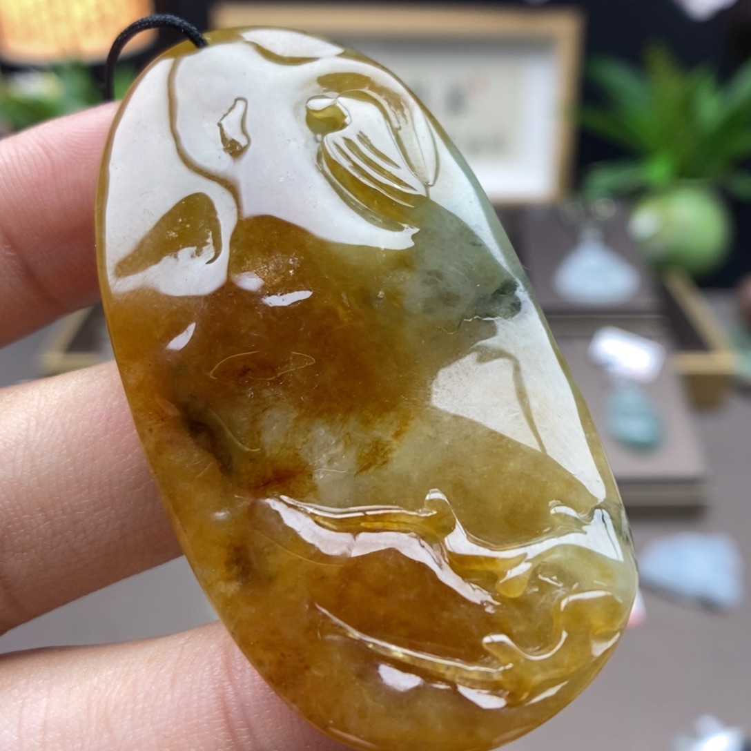 翡翠未镶嵌颈饰吊坠