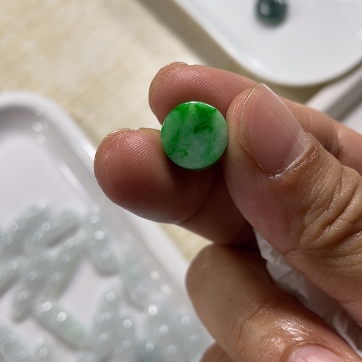 定制翡翠未镶嵌翡翠