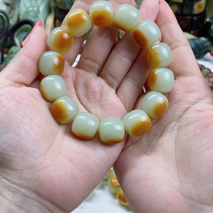 透闪石质玉手链未镶嵌涛****哥