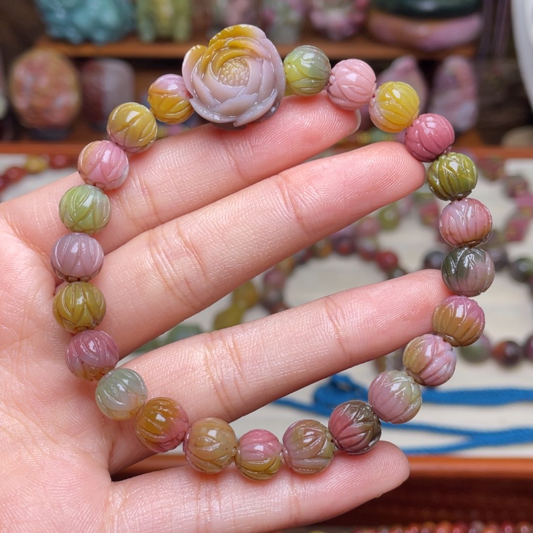 玛瑙/玉髓珠宝半成品未镶嵌盐源玛瑙莲花珠炫彩老矿料手串